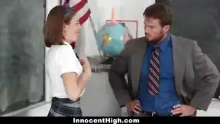 قضيب أسود عملاق في الداخل بعمق