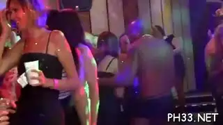 الأبنوس مثليه شاعر المليون رباعية