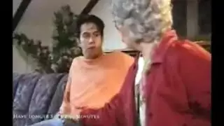 شقراء ماهرة تمص قضيبًا صلبًا وتستمتع بكل لحظة