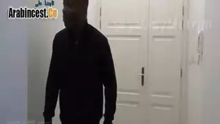 الزوج الديوث يقول لاتنيك طيز زوجتي