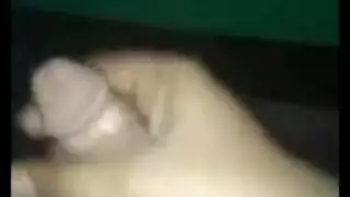 جنس جماعي سحاقي قذر: كل الفتحات ممتلئة في غرفة النوم