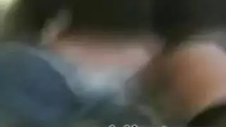 ثدي كبير يتعرض لعمل يدوي قاسٍ