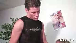 أفلام إباحية صعبة مع مكارم: فعل شرجي قوي وعمق الحلق