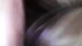 أثداء حليبية ضخمة تمارس الجنس في مشهد إباحي صريح