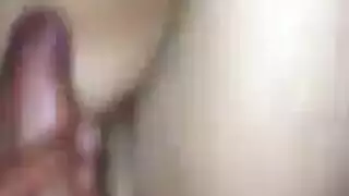 قضيب طويل سمين يضرب هذه الفتيات المشعرات من الدي في دي بعمق