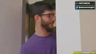 سكس بواسطة vr: عدسات سحرية تحول الأحلام إلى فعل جنسي صريح