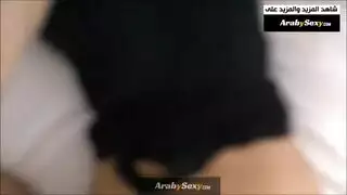 زوجة الأب المبلولة تنيك بقوة في الحمام لقطات خام