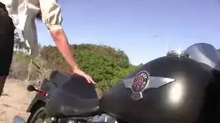 شباب يتبادلون الجنس الفموي والمزيد