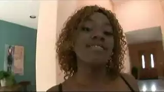 احتفال جنسي أثناء الدورة – كس مبلل ومتقطر