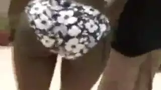 نساء يمنيات ممتلئات الصدر تمص وتنك مثل نجمات الإباحية