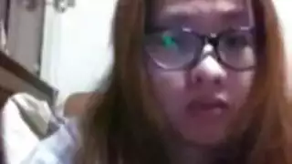 ناضجة وقحة تستمتع بنهاية لزجة على وجهها