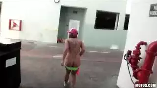 المعلم يسيطر على كارا المراهقة باختراق شرجي عميق