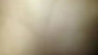 شفار مهبل وردي مكشوف ومتألق