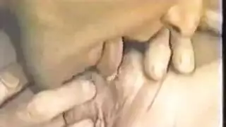 شاب مصري يأخذ قضيبًا صلبًا في فيلم إباحي مثلي صريح