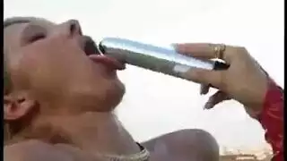 عاهرات محتاجات تتوسل لإباحية عنيفة وقذف على الوجه