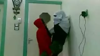 عاهرات محجبات يبعن أسعار مهبلهم في بيت دعارة إكس إكس إكس