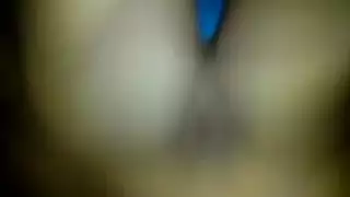 رجال يجنون: فيديوهات جنس مثلية خارجة