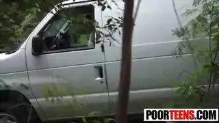 عاقبوا جوليا: جماع فموي وشرجيّ قاسٍ في هذا الفلم الإباحي