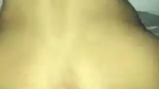 الرجل الأسود المسيطر يمارس الجنس مع الجدة فاقدة الوعي في فستانها الوردي