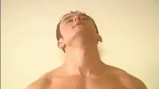 كارينا كابور يتم تدمير مهبلها في هذا الفلم الإباحي القاسي