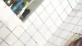 هز مؤخرة ترانس يؤدي إلى جنس مزدوج