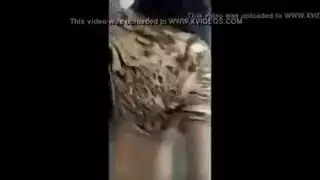شاب يخطف بنت ويلحس لها كسها
