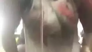 قضيب الدولار المنتصب يضرب الإباحية في جنس صريح