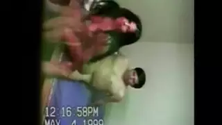 إباحية المواصلات العامة: جماع جماعي مع شباب نشيطين