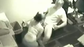 تمدد شرجي ومهبلي قاسي لعشيقة الصقر العربية