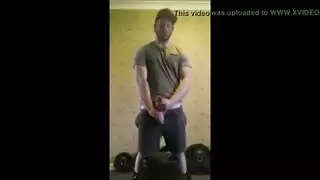 ثنائي xxx: متعة فموية مزدوجة لقضيبه السميك