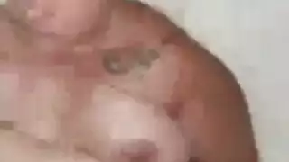 شاب مدمن على فرج امرأة ناضجة ممتلئة كل يوم