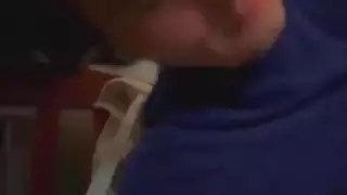 مرات ابوه تعلمه كيف ينيك حبيبته