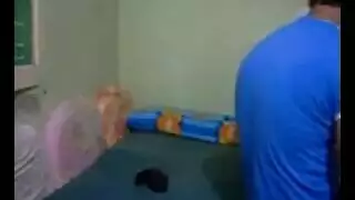 كاميرا سرية تلتقط جلسة نيك سرير عنيف لزوجين مصريين