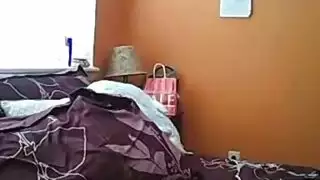 ممتلئة ومستعدة لممارسة الجنس على الأريكة مشهد بورنو كامل