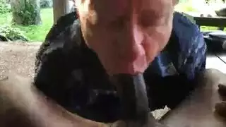 أصلع يضرب أثداء صديقته الآسيوية في جنس ثلاثي مثير