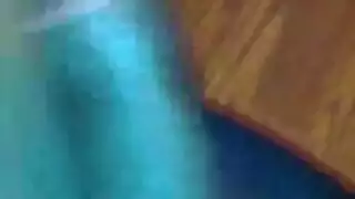 قذف صريح على وجه نجم إباحي أسمر كبير الصدر