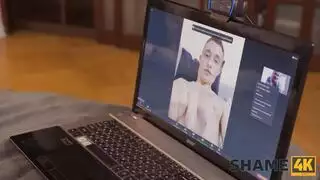 مص ورشف لعضوه السميك حتى ينفجر