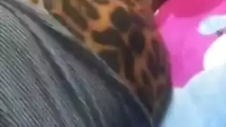جزائري يمارس الجنس بقوة مع محجبة على الأرض في فيلم إباحي مكثف