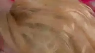 لصة عاهرة تتعلم درسها بعقاب الجنس الجماعي