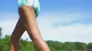 جلسة سريعة صباحية إباحية: أصوات غريبة من السرير