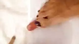 نجم بالكاد قانوني في علاقة ثلاثية صريحة مع سادية