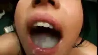 قذف حلقي صعب: تبتلع كل قطرة من عدة قضبان