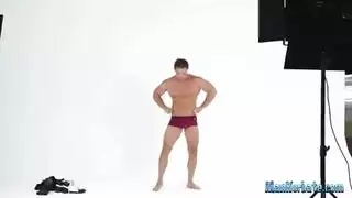 جلسة بلع عميق مع مدير مثار