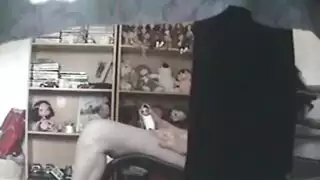 استمناء متخفي: استمناء سري بينما العائلة في المنزل