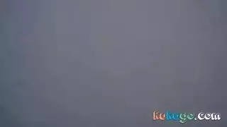 الجنس في صالة الألعاب الرياضية فوق كل شيء على التدخين الطالبة القميص بالتدخين