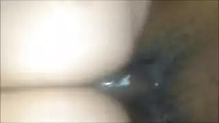 تحدي حلق لقضيب كبير إنهاء بورن كريمي