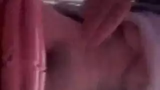 مراهقة عربية كبيرة الصدر تمارس الجنس والجنس الفموي في مشهد ثنائي