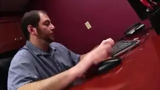 كيف البنت اتجيب ضهرها لحالها