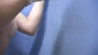يطلع حليب من بنت