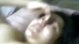 بيصور اخته وامه